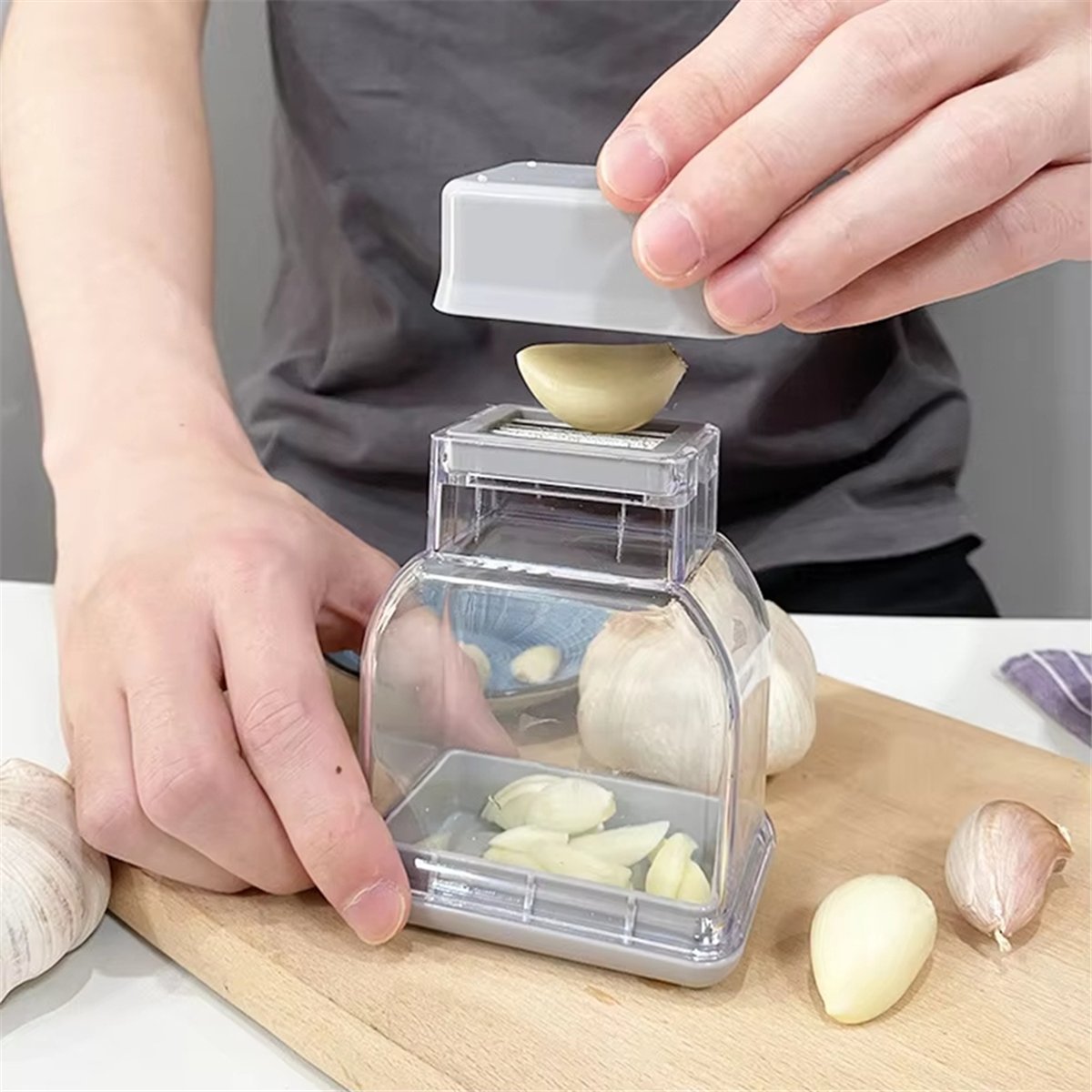 Kitchen Gadgets Essential - N14R Top Knoflookpers en -schilset -